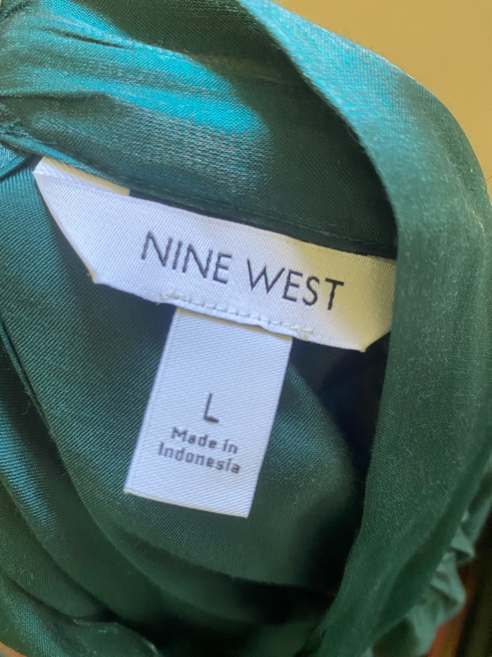 Nine West Teal Green Satin Keyhole Blouse - Picture 11 of 12